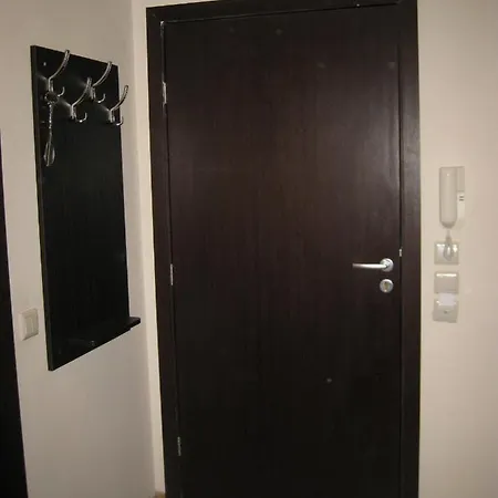 Spacious And Cosy In Royal Towers Complex Apartament