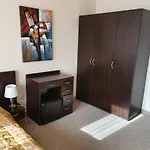 Διαμέρισμα Spacious And Cosy In Royal Towers Complex *