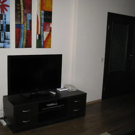 Spacious And Cosy In Royal Towers Complex * בנסקו