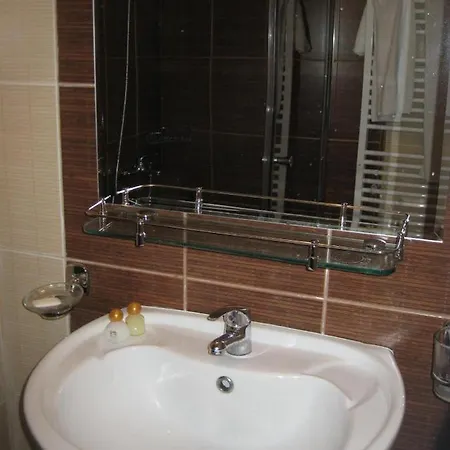 Spacious And Cosy In Royal Towers Complex דירה