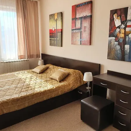 דירה Spacious And Cosy In Royal Towers Complex